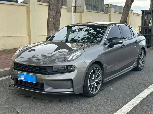Lynk & Co 03 2022