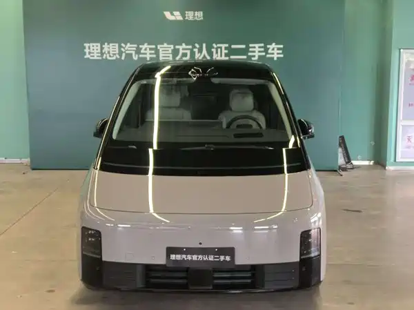 Li Auto MEGA 2024, фото 2