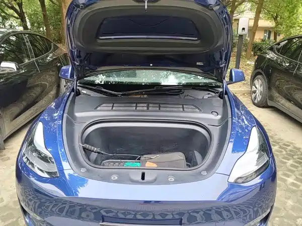 Tesla Model Y 2022, фото 19