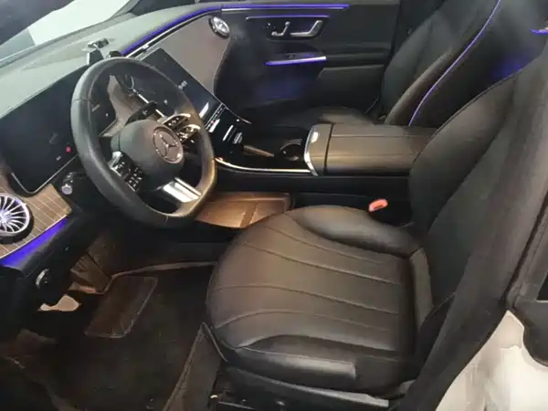 Mercedes-Benz EQE 2022, фото 15