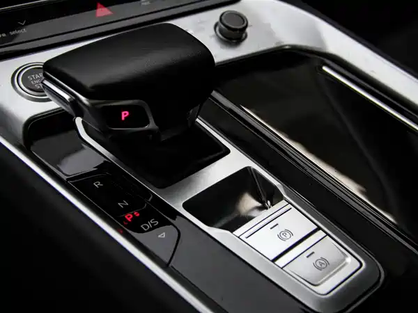 Audi Q6 2024, фото 19