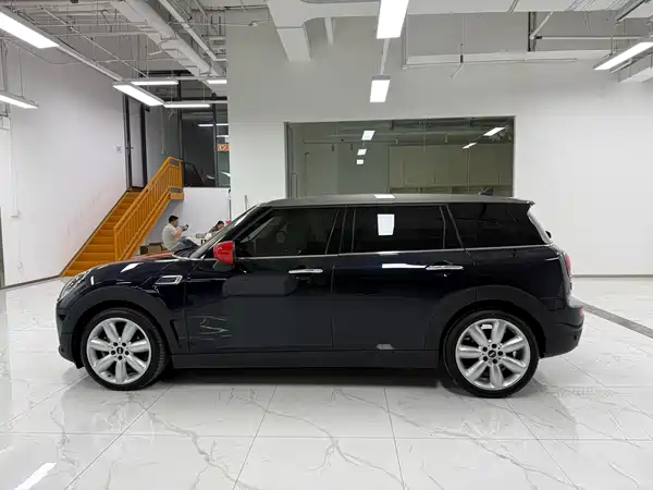 MINI CLUBMAN 2023, фото 3