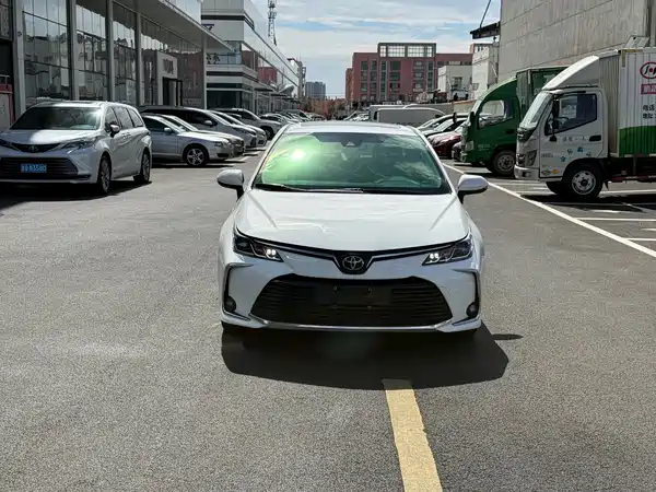 Toyota Corolla 2021, фото 2
