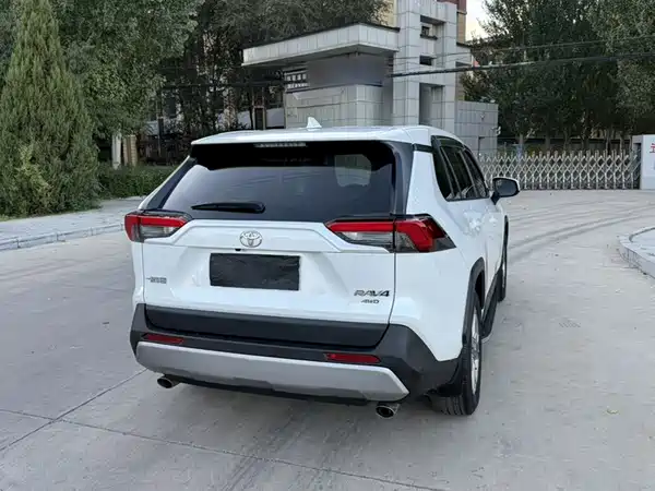 Toyota RAV4 2021, фото 8