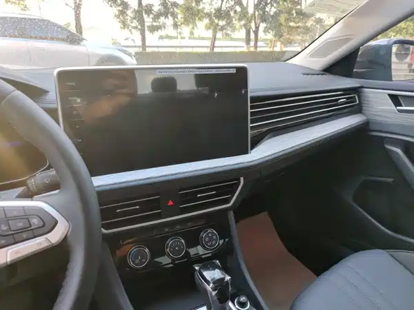 Volkswagen Sagitar 2026, фото 8