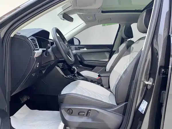 Volkswagen Tayron 2023, фото 26
