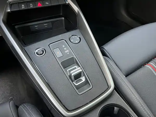 Audi A3 2021, фото 10