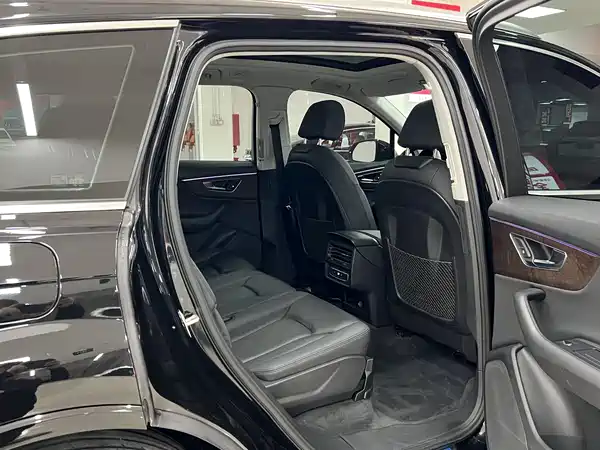 Audi Q7 2022, фото 12