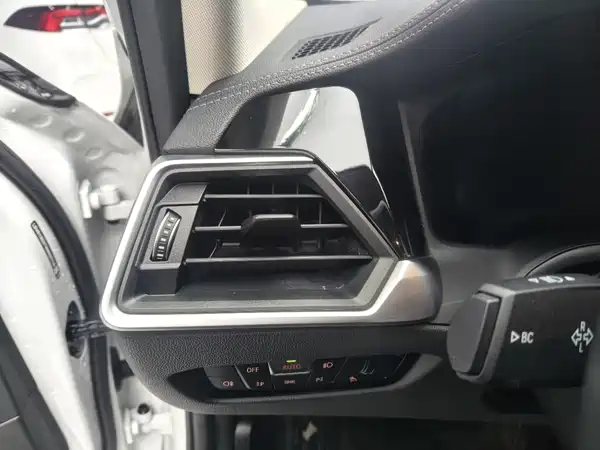 BMW 3 Series 2022, фото 15