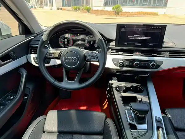 Audi A4L 2023, фото 8