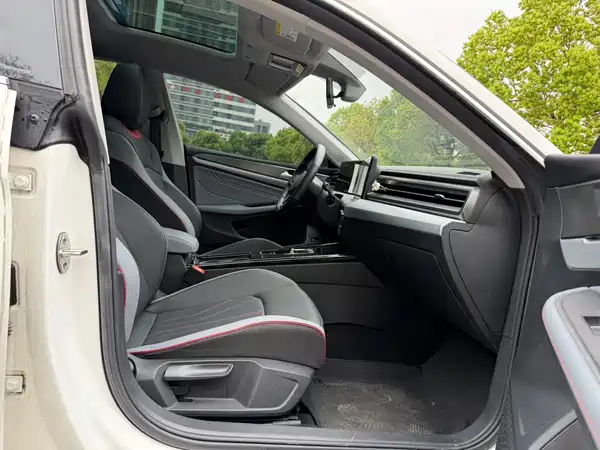 Volkswagen Lamando 2022, фото 16