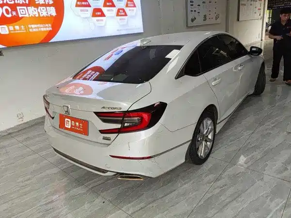 Honda Accord 2022, фото 4