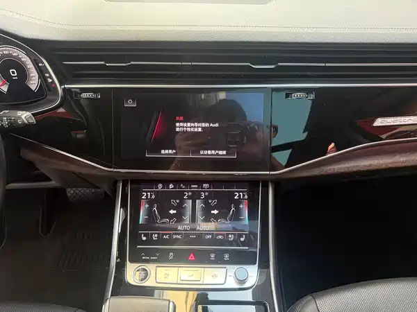 Audi Q7 2023, фото 13