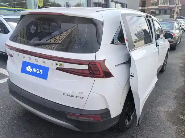 Hyundai Custin 2022, фото 3