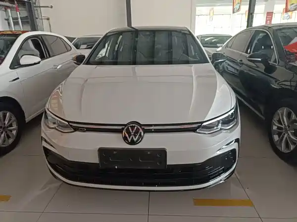 Volkswagen Golf 2023, фото 2