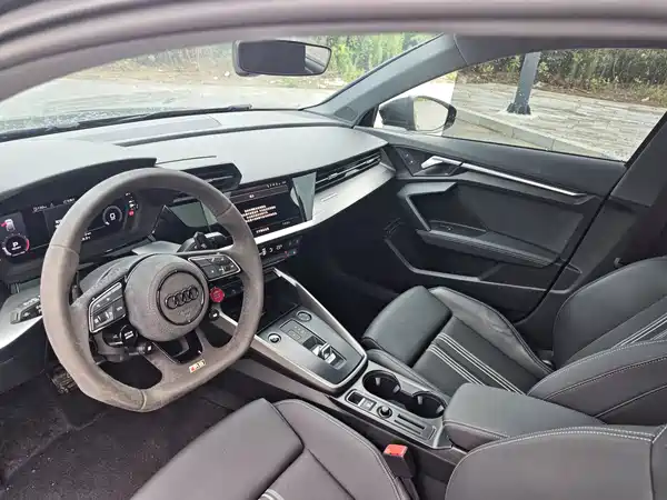 Audi A3 2023, фото 5