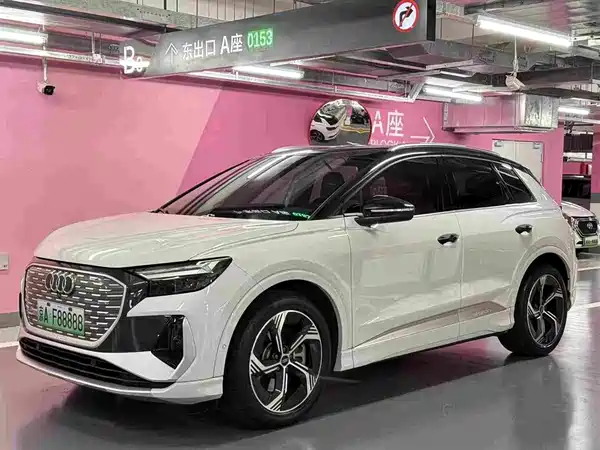 Audi Q4 e-tron 2023