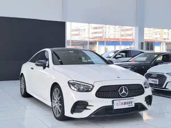 Mercedes-Benz E-Class 2023, фото 3