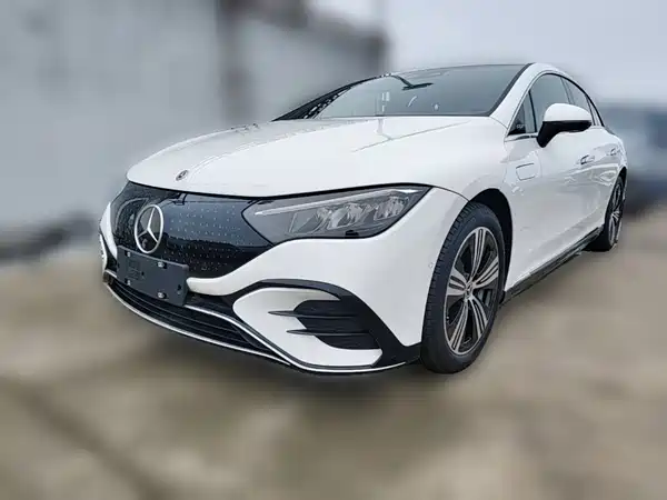 Mercedes-Benz EQE 2025, фото 3