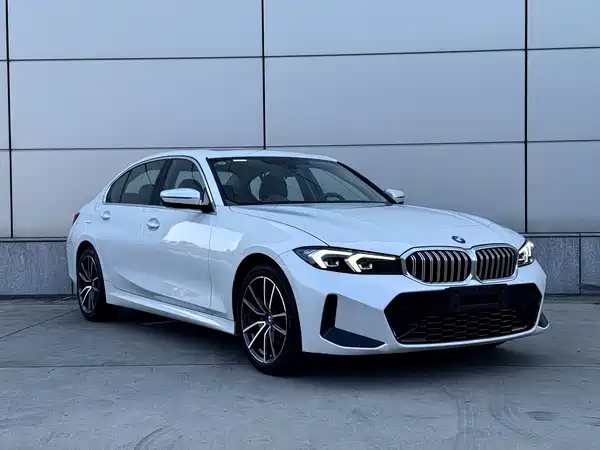 BMW 3 Series 2023, фото 3