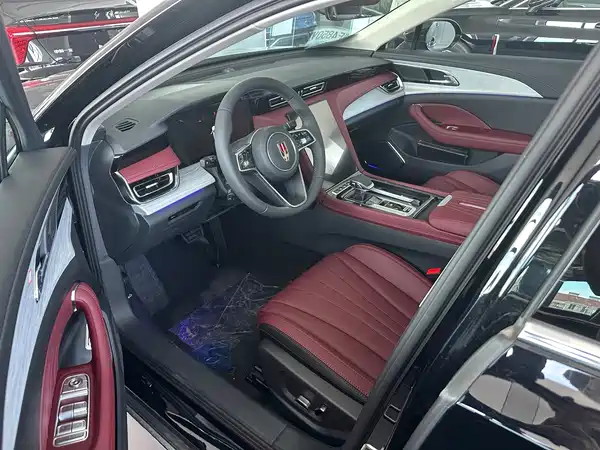 Hongqi H5 2025, фото 4