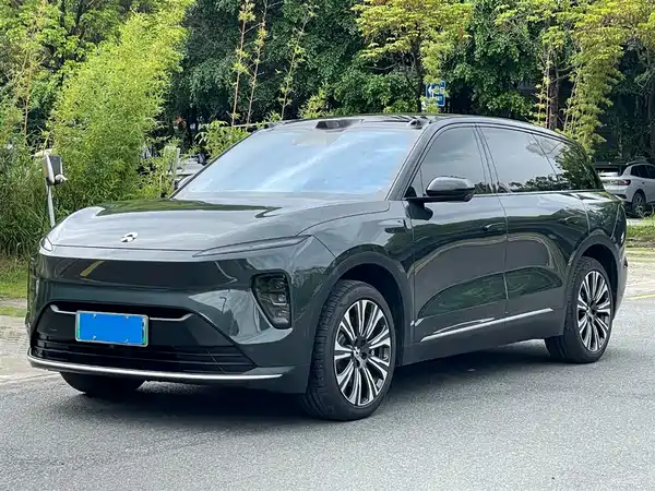 NIO ES8 2023