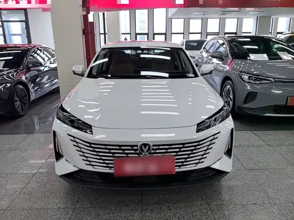Changan Eado PHEV 2025, фото 2
