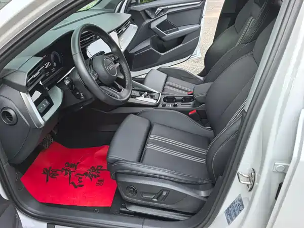 Audi A3 2023, фото 4