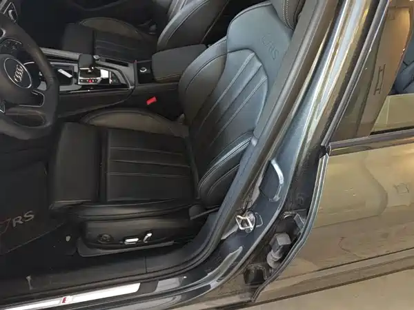 Audi A4L 2024, фото 14