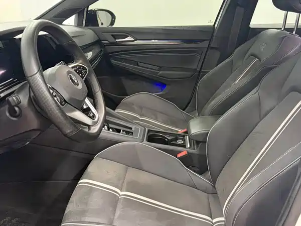 Volkswagen Golf 2023, фото 8
