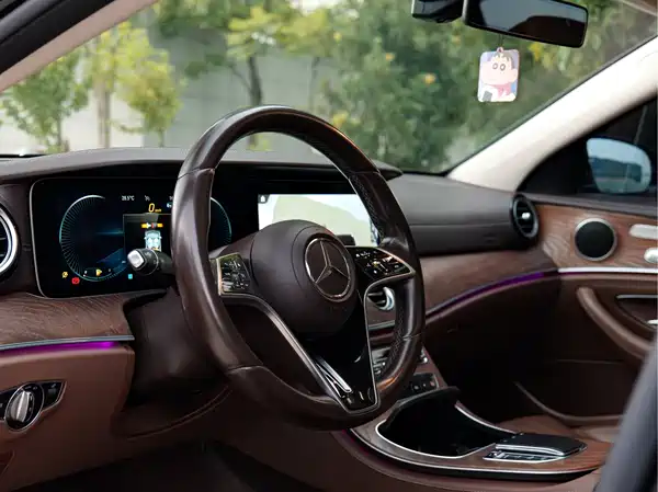 Mercedes-Benz E-Class 2022, фото 13
