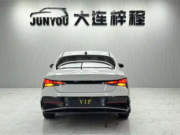 Hyundai Elantra 2023, фото 5