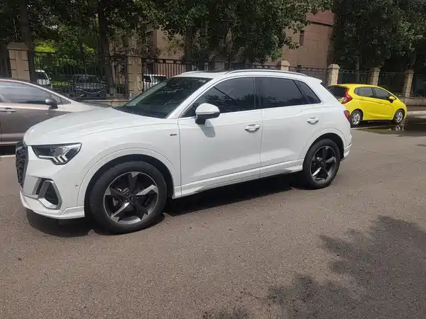 Audi Q3 2022, фото 2