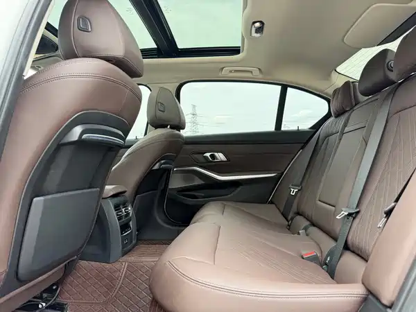 BMW 3 Series 2022, фото 17