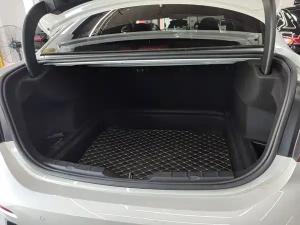 BMW 1 Series 2023, фото 18