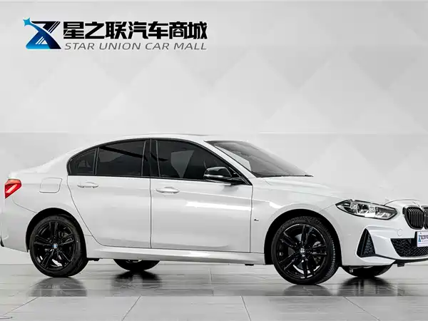 BMW 1 Series 2021, фото 5
