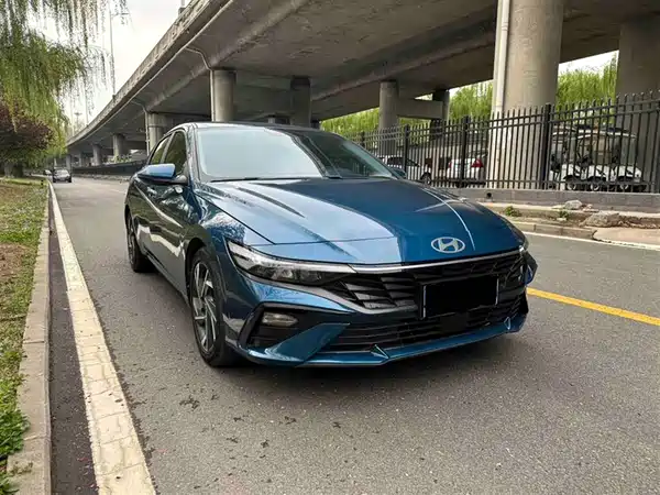Hyundai Elantra 2023, фото 7