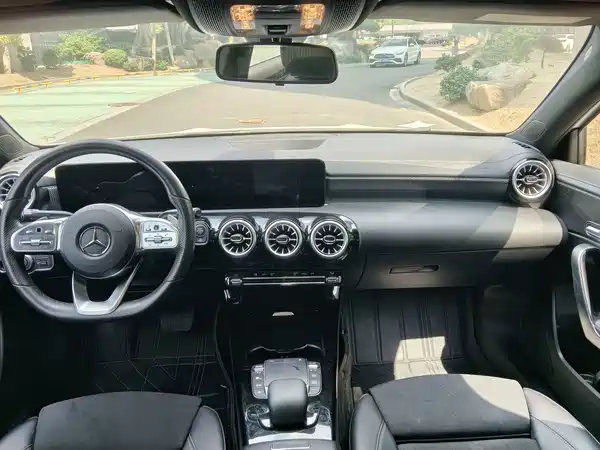 Mercedes-Benz A-Class 2022, фото 4