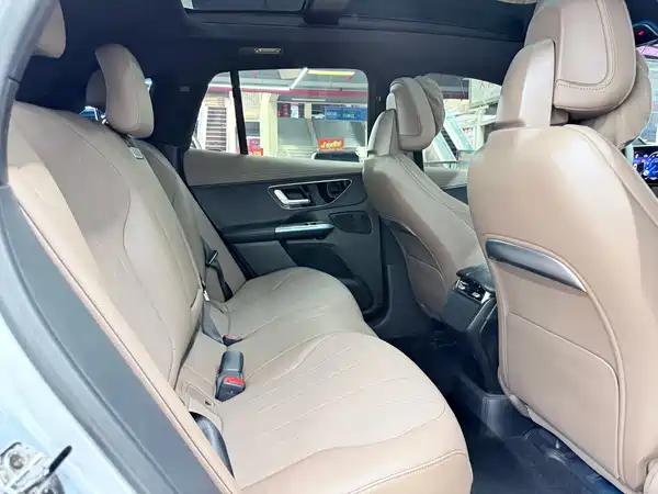 Mercedes-Benz EQE SUV 2023, фото 10