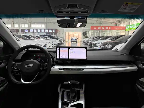 Geely Emgrand L 2022, фото 14