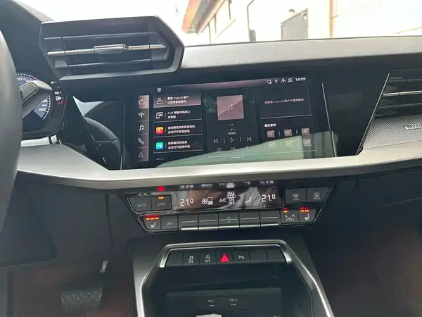 Audi A3 2023, фото 10