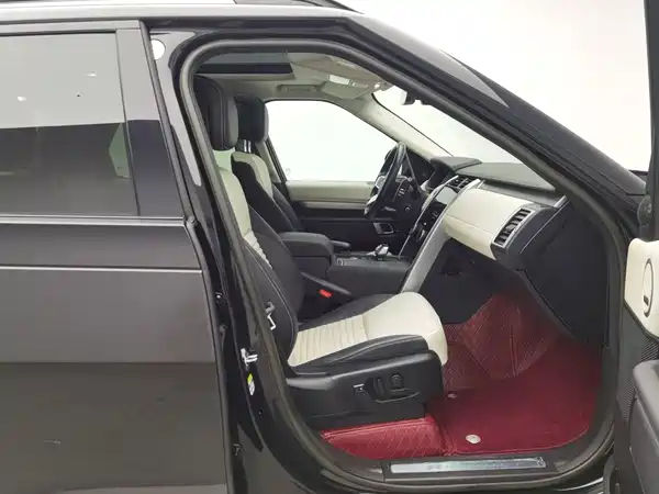Land Rover Discovery 2023, фото 23