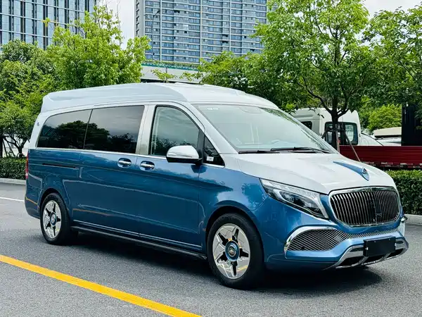 Mercedes-Benz V-Class 2022, фото 3