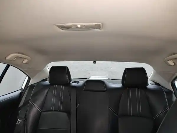 Toyota Corolla 2022, фото 17