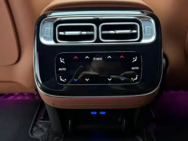 Mercedes-Benz S-Class 2023, фото 14