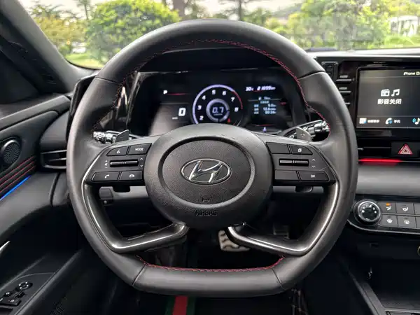Hyundai Elantra 2022, фото 20