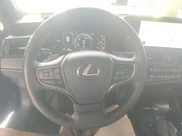 Lexus ES 2022, фото 10