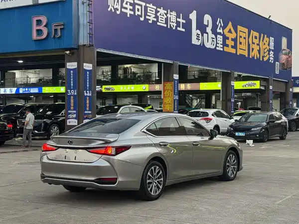 Lexus ES 2022, фото 14