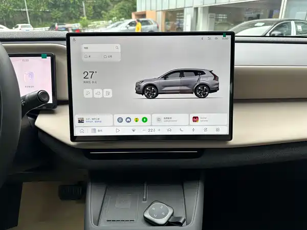 Volvo XC70 PHEV 2026, фото 12