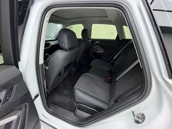 Audi Q3 2022, фото 14